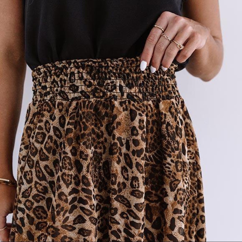 Leopard Print Lightweight High Side Slits Maxi Skirt - Picture 4 of 5